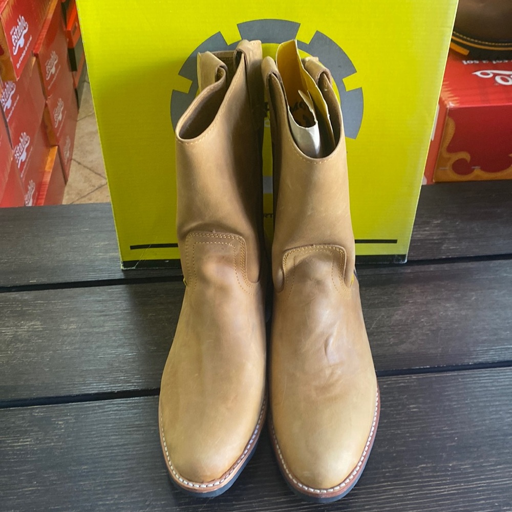 New patron work boots
